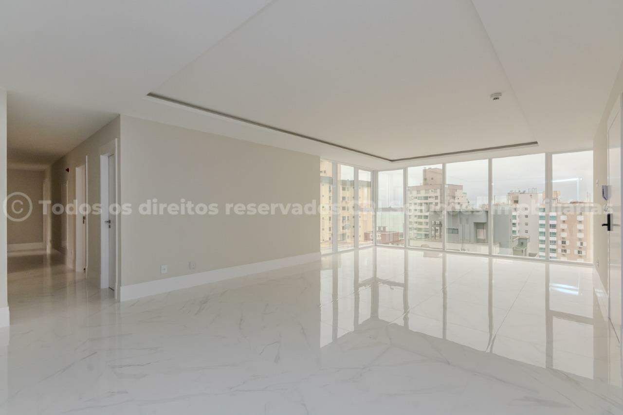 Apartamento a venda Grand Place Tower com 4 Quartos sendo 4 Suítes em Balneário Camboriú