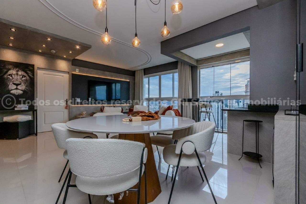 Apartamento Mobiliado Vista Mar com 04 Suítes á venda no Edifício Hamptons Village em Balneário Camboriú 