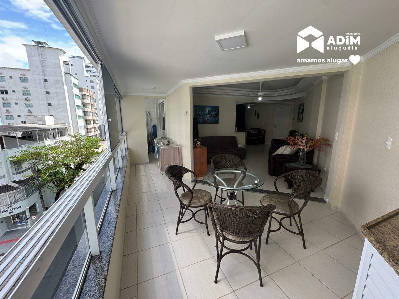 [Edificio] Apartamento para aluguel Esquina Central: 