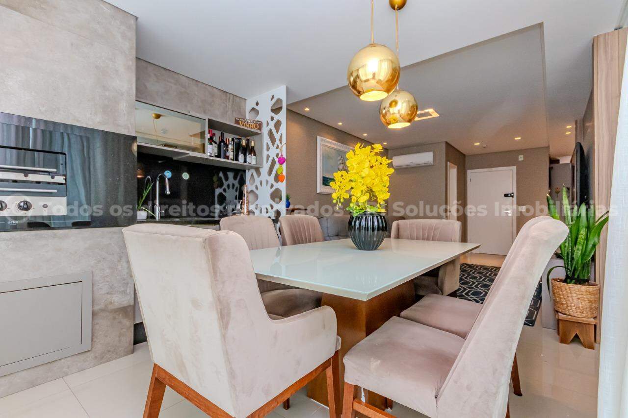 Apartamento Mobiliado á venda com 03 Suítes no Edifício Império das Ondas em Balneário Camboriú