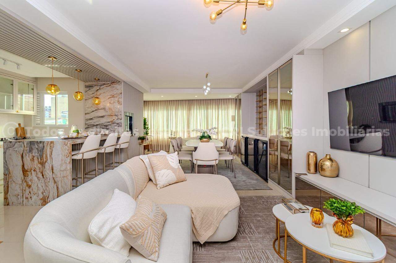 Apartamento finamente mobiliado à venda com 3 suítes e 3 vagas de garagem no Edifício Lorena Cristina , no centro de Balneário Camboriú