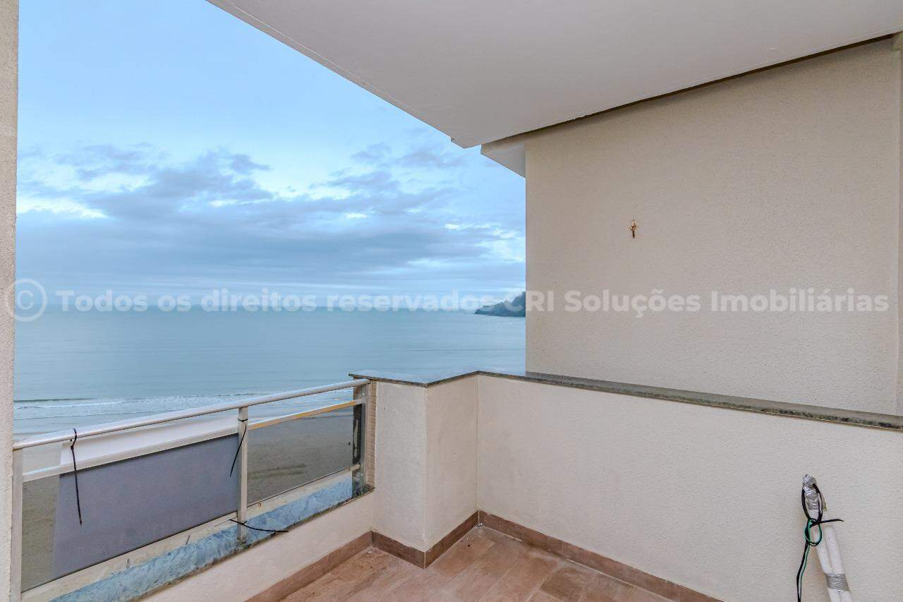 Apartamento frente mar à venda com 4 dormitórios no Edifício Saint Tropez em Balneário Camboriú