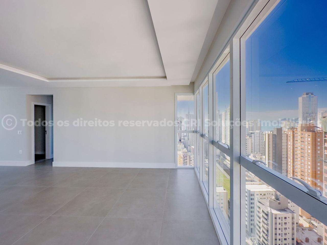 Apartamento à venda com 3 suítes amplas e 3 vagas de garagem no Exuberance Residence no centro de Balneário Camboriú