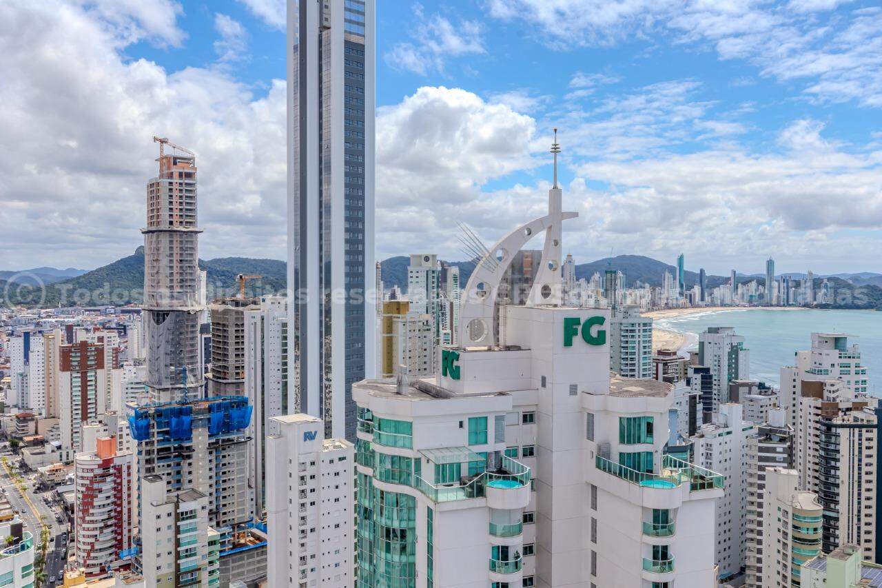 Apartamento no Magnifique Tower – Centro de Balneário Camboriú