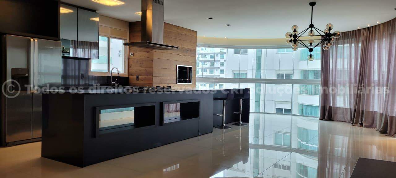 Apartamento alto-padrão à venda com 3 dormitórios sendo 1 suíte e 2 demi suítes e 3 vagas de garagem no Brava Beach na Praia Brava de Itajaí