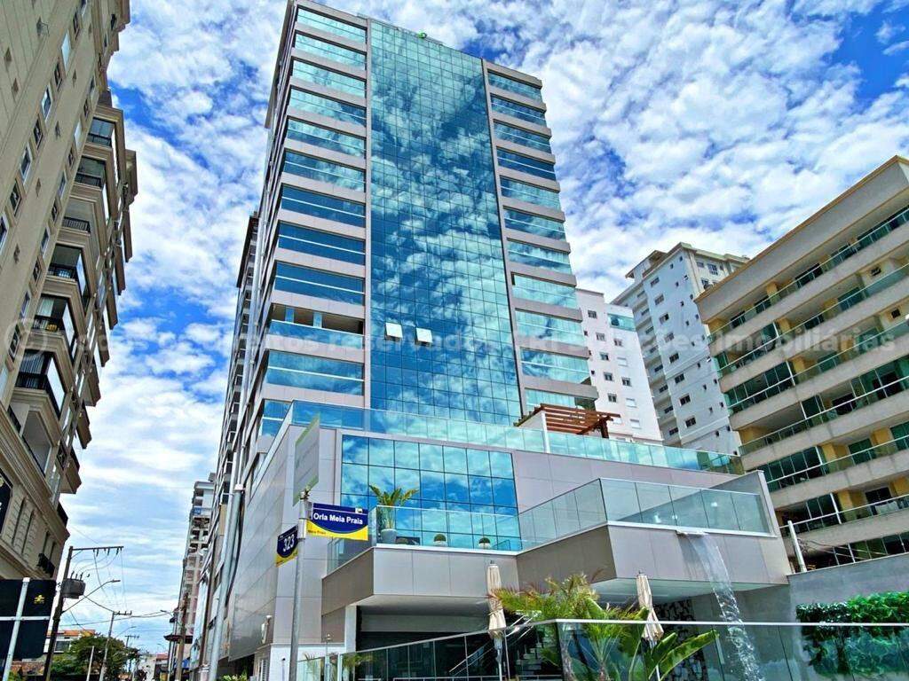 Apartamento a venda no Edificio Albamar Residence com 04 Quartos sendo 04 Suites em Itapema