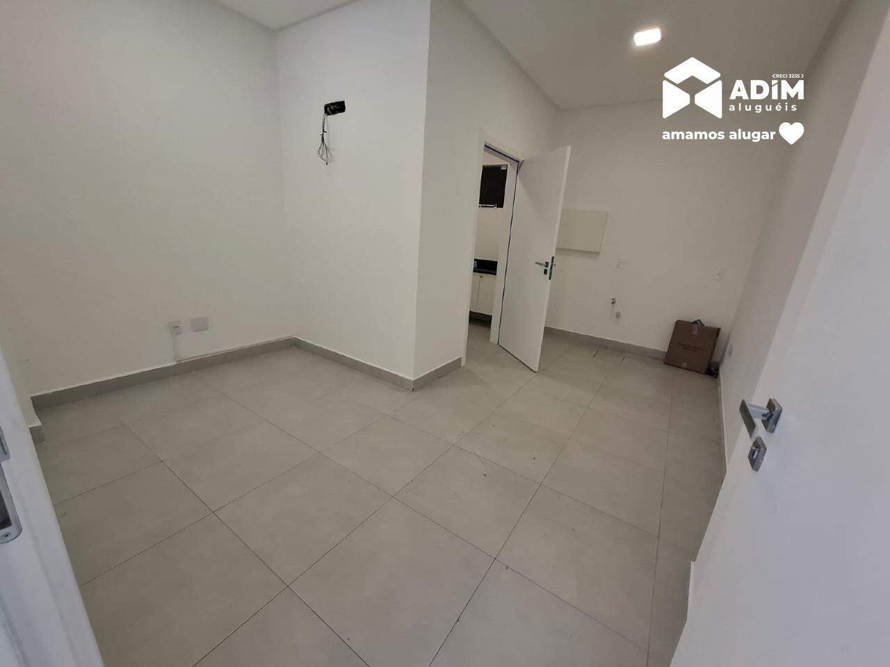 [Edificio] Sala comercial para aluguel : 