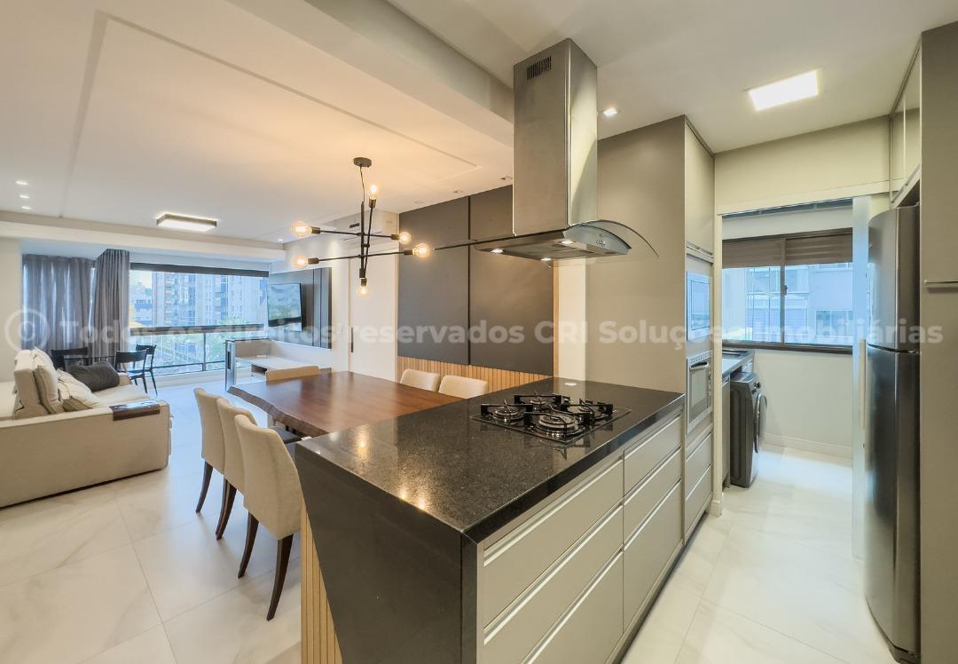 Apartamento 3 Quartos (1 Suíte), 2 Banheiros, 1 Vaga de Garagem no Centro de Balneário Camboriú