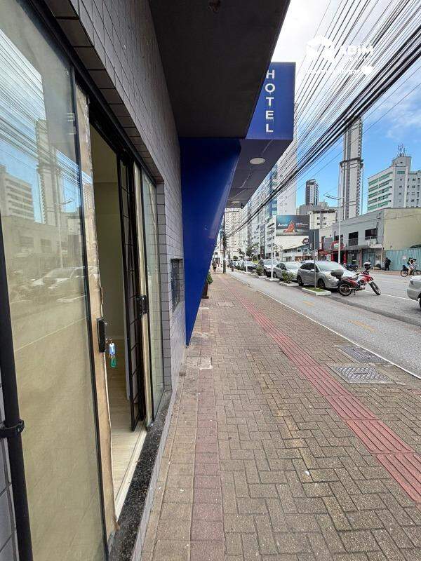 [Edificio] Sala comercial para aluguel : 