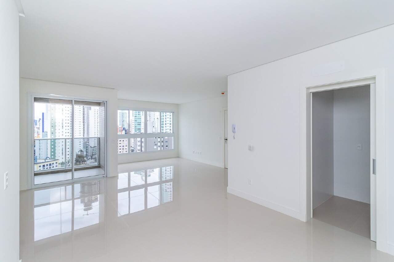 Apartamento com 03 suítes no Hamptons na Barra Sul em Balneário Camboriú 