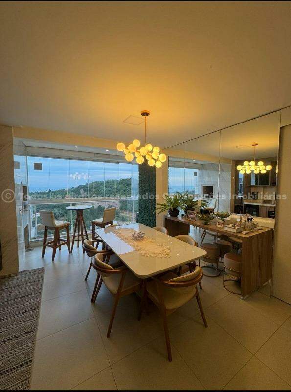 Apartamento 2 Dormitórios com Vista na Praia Brava – Itajaí