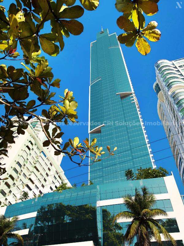 Apartamento com 05 dormitórios no One Tower em Balneário Camboriú