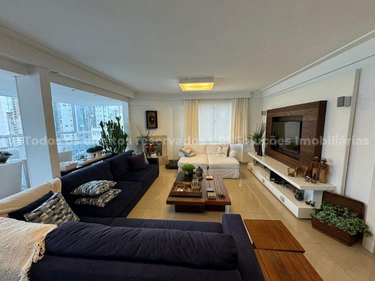 Apartamento Mobiliado com 03 dormitórios á venda no Baleia Branca em Balneário Camboriú