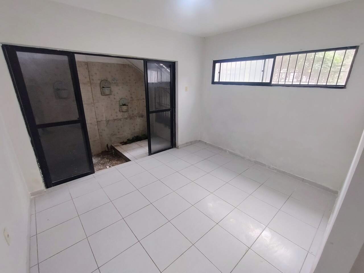 Casa 2 quartos ( 1 suíte ) para para aluguel em Caxangá - Recife - - CTI imobiliaria: 
