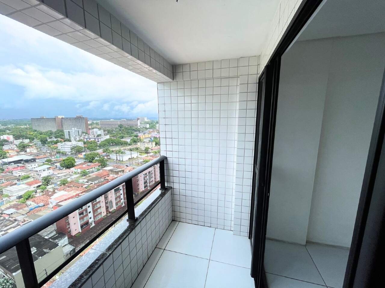 Apartamento 2 quartos ( 1 suíte ) para à venda em Iputinga - Recife - Edifício Moisés Rodrigues - CTI imobiliaria: varanda 