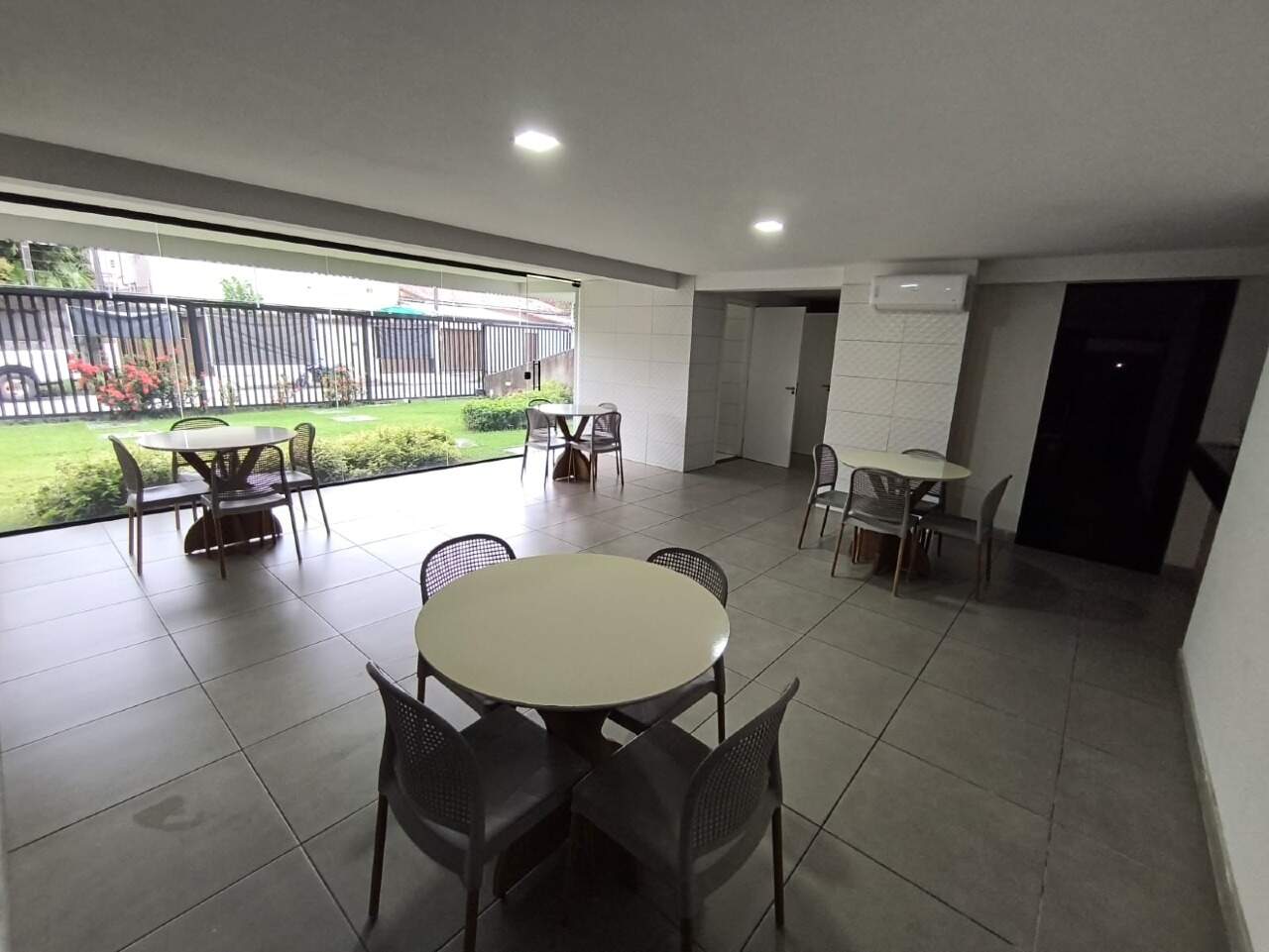 Apartamento 2 quartos ( 1 suíte ) para à venda em Iputinga - Recife - Edifício Moisés Rodrigues - CTI imobiliaria: salão de festas 