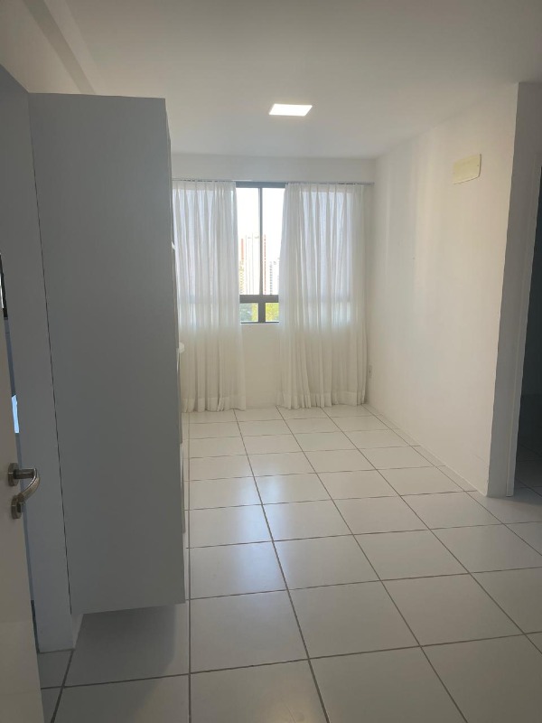 Apartamento 2 quartos ( 1 suíte ) para à venda em Madalena - Recife - Edifício Casttelo de Edimburgo - CTI imobiliaria: Apto mobiliado 