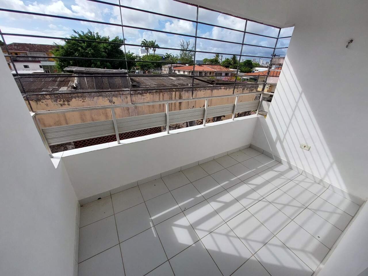 Apartamento 2 quartos ( 1 suíte ) para para aluguel em Cordeiro - Recife - Edifício Morais - CTI imobiliaria: 