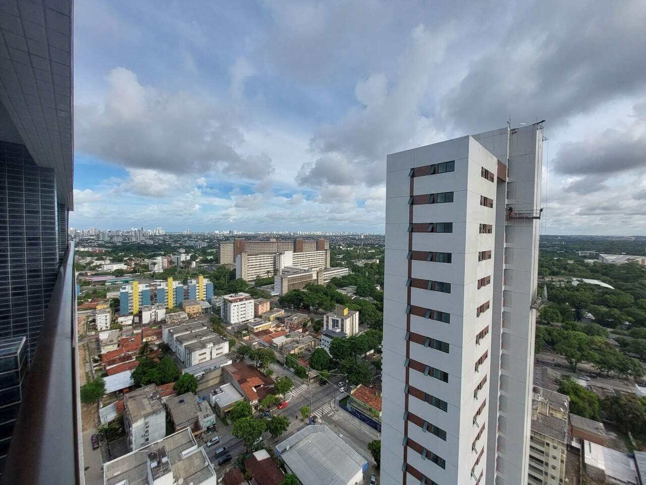 Apartamento 1 quarto ( 1 suíte ) para para aluguel em Várzea - Recife - Edifício Praça dos Jacarandas - CTI imobiliaria: 