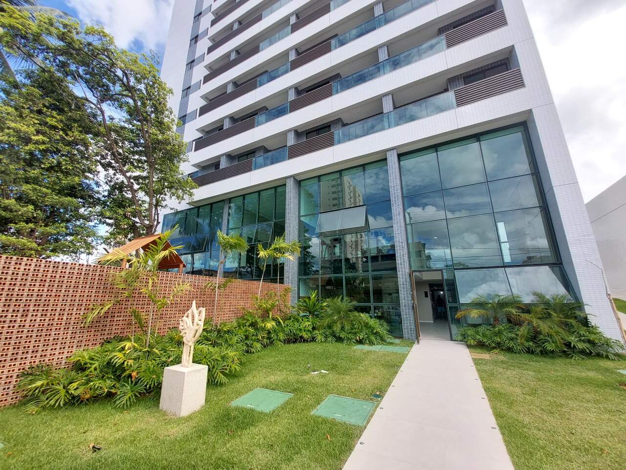 Apartamento 1 quarto ( 1 suíte ) para para aluguel em Várzea - Recife - Edifício Praça dos Jacarandas - CTI imobiliaria: 