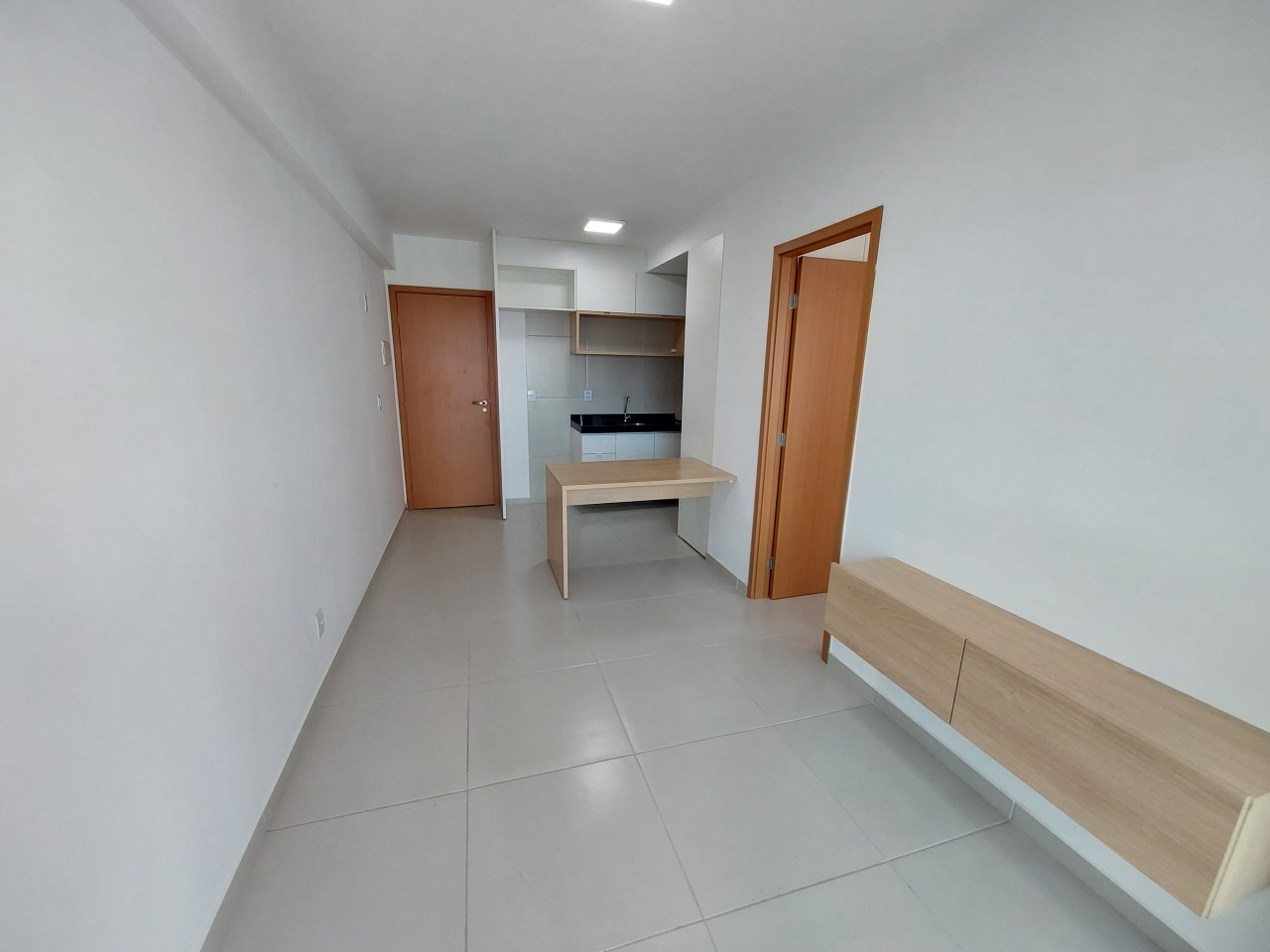 Apartamento 1 quarto ( 1 suíte ) para para aluguel em Várzea - Recife - Edifício Praça dos Jacarandas - CTI imobiliaria: 