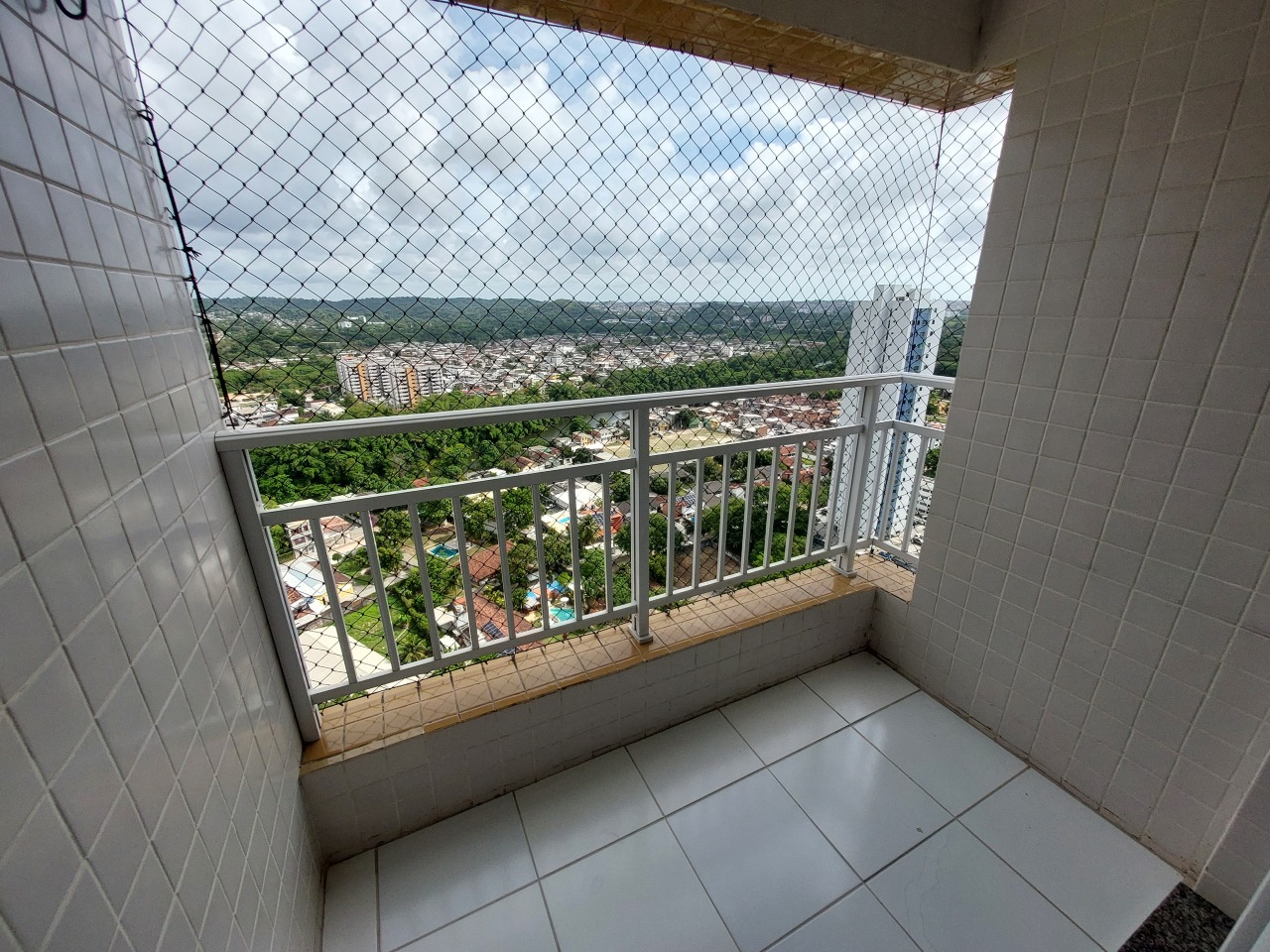 Apartamento para aluguel no Caxangá: 