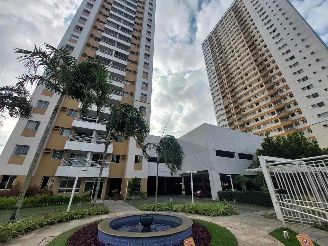 Apartamento para aluguel no Caxangá: 