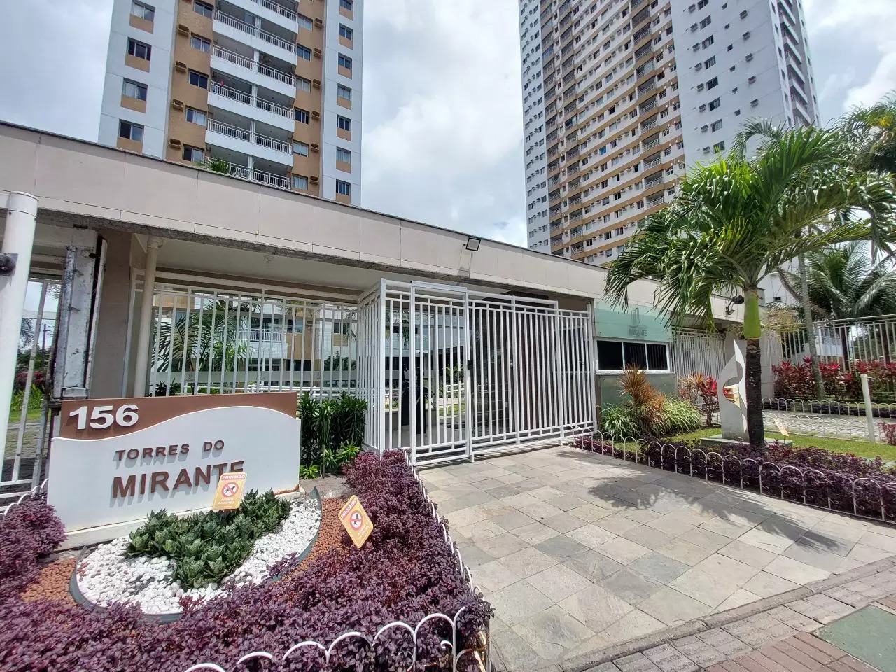 Apartamento para aluguel no Caxangá: 