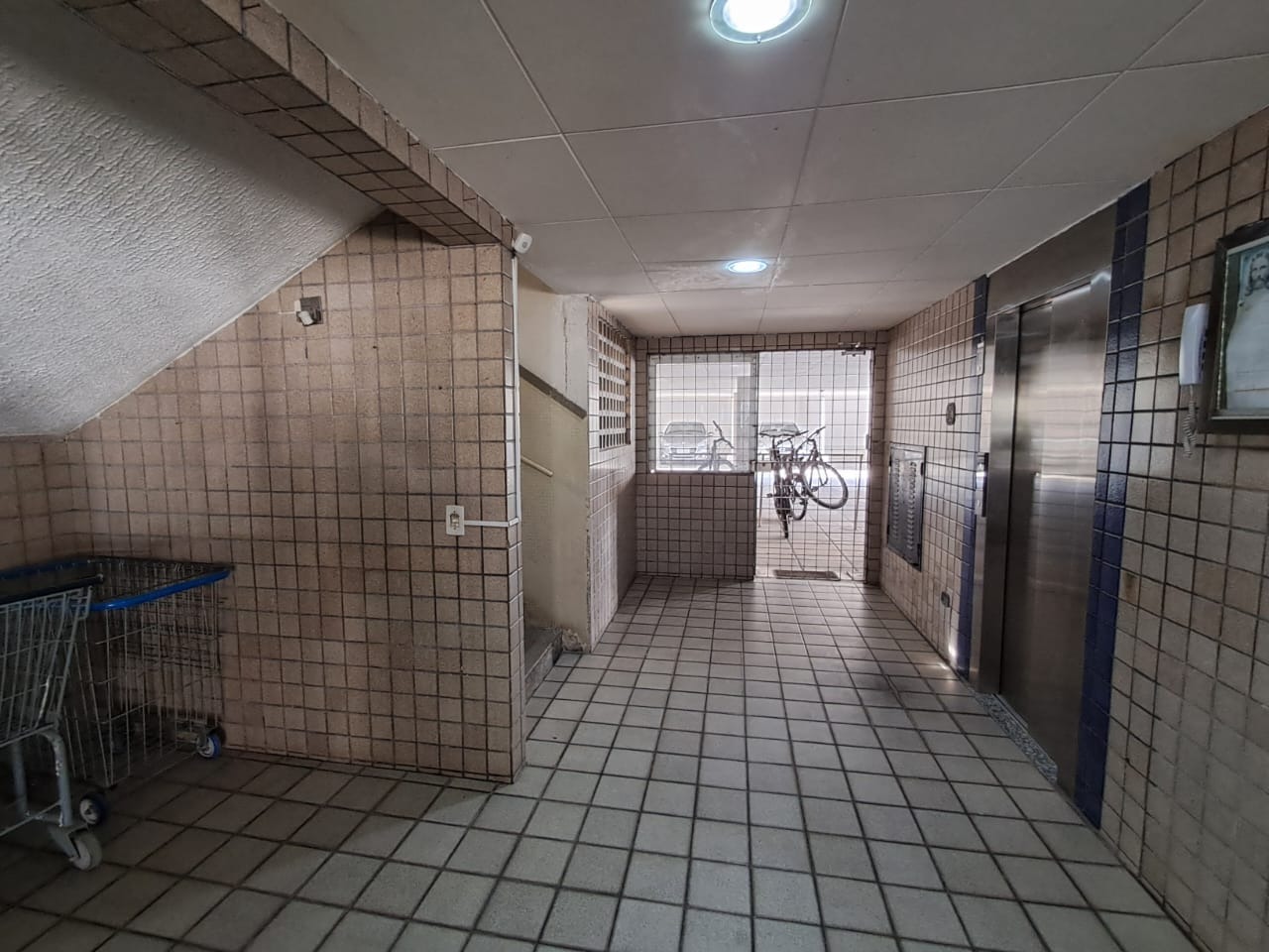 Apartamento 3 quartos ( 1 suíte ) para para aluguel em Várzea - Recife - - CTI imobiliaria: hall social