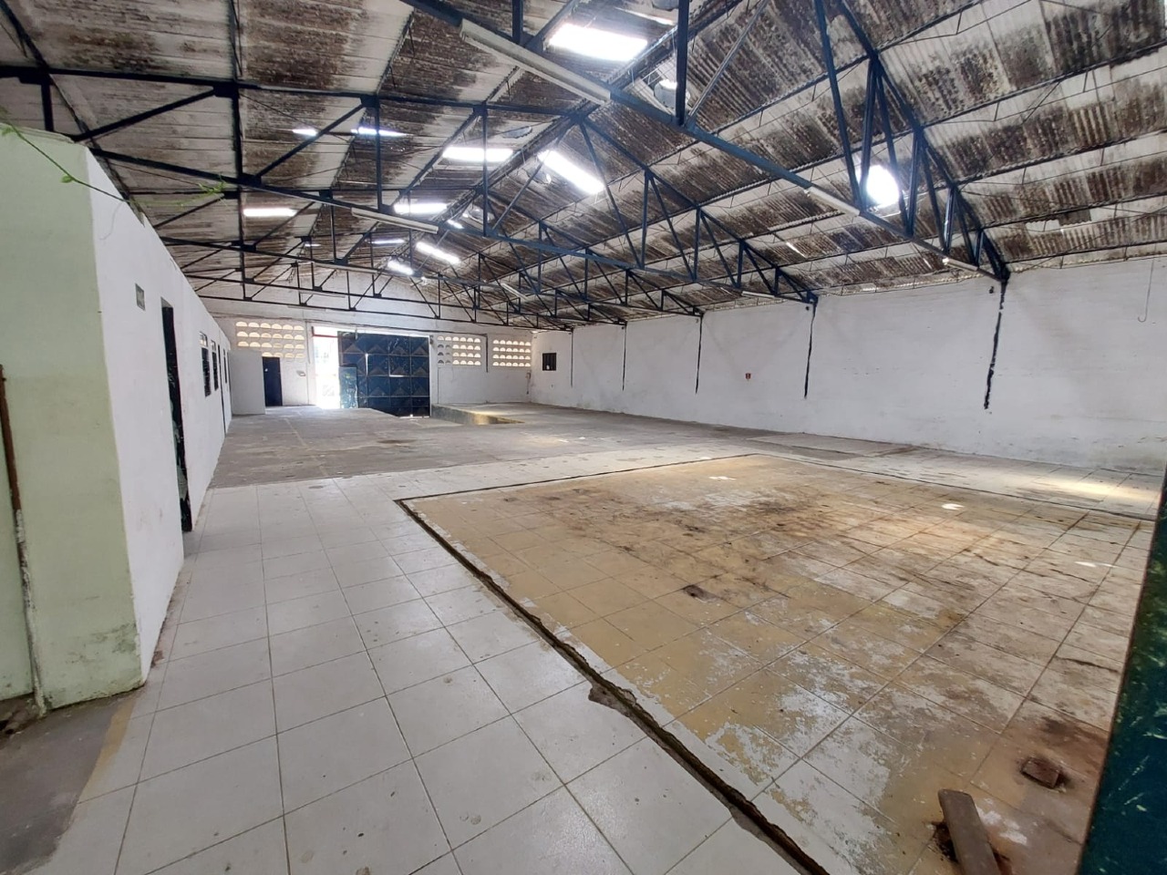 Galpão ( ) para à venda em Centro - Jaboatão dos Guararapes - - CTI imobiliaria: Área interna