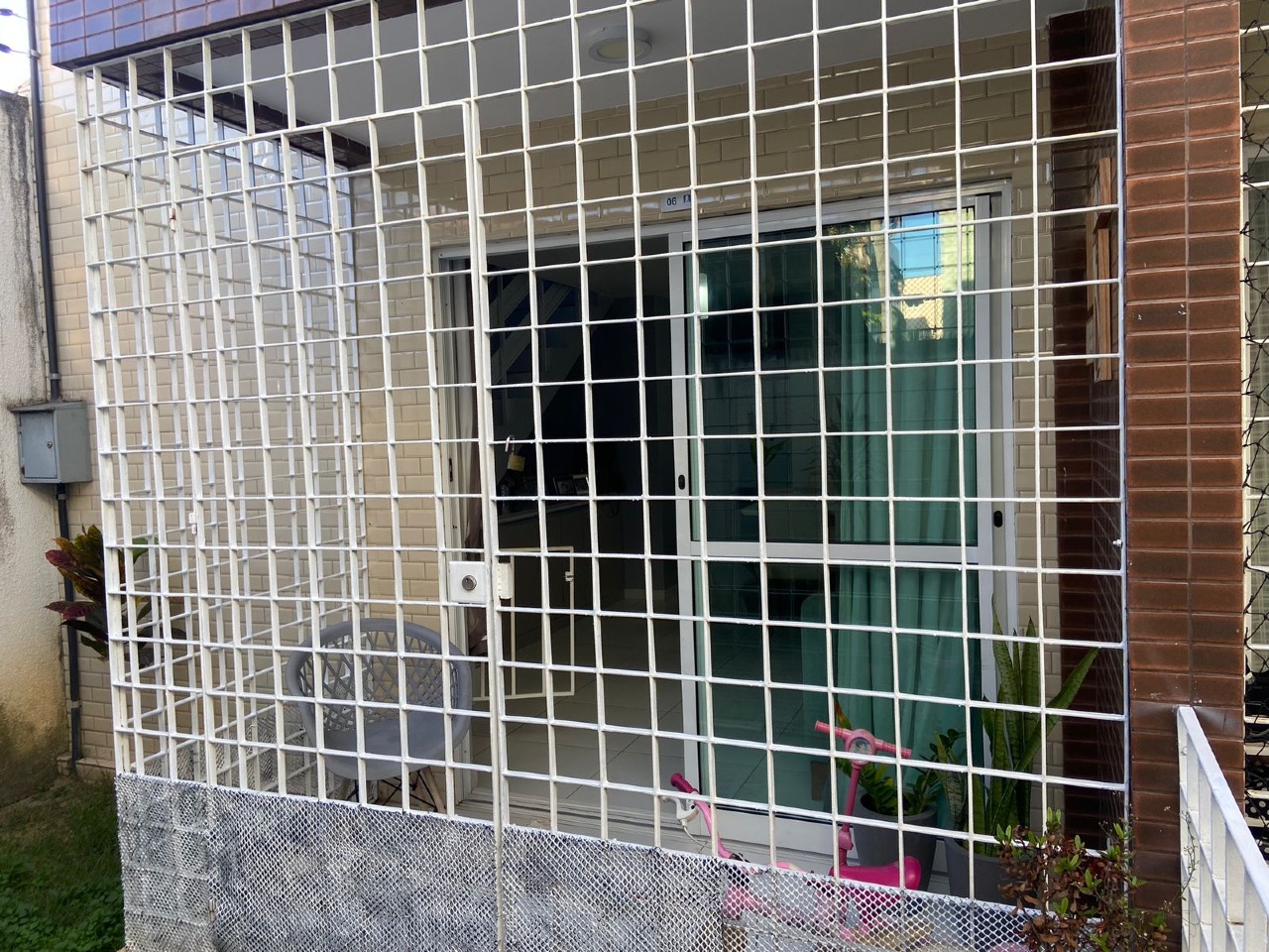 Casa 3 quartos ( 2 suítes ) para à venda em Cordeiro - Recife - - CTI imobiliaria: Entrada 