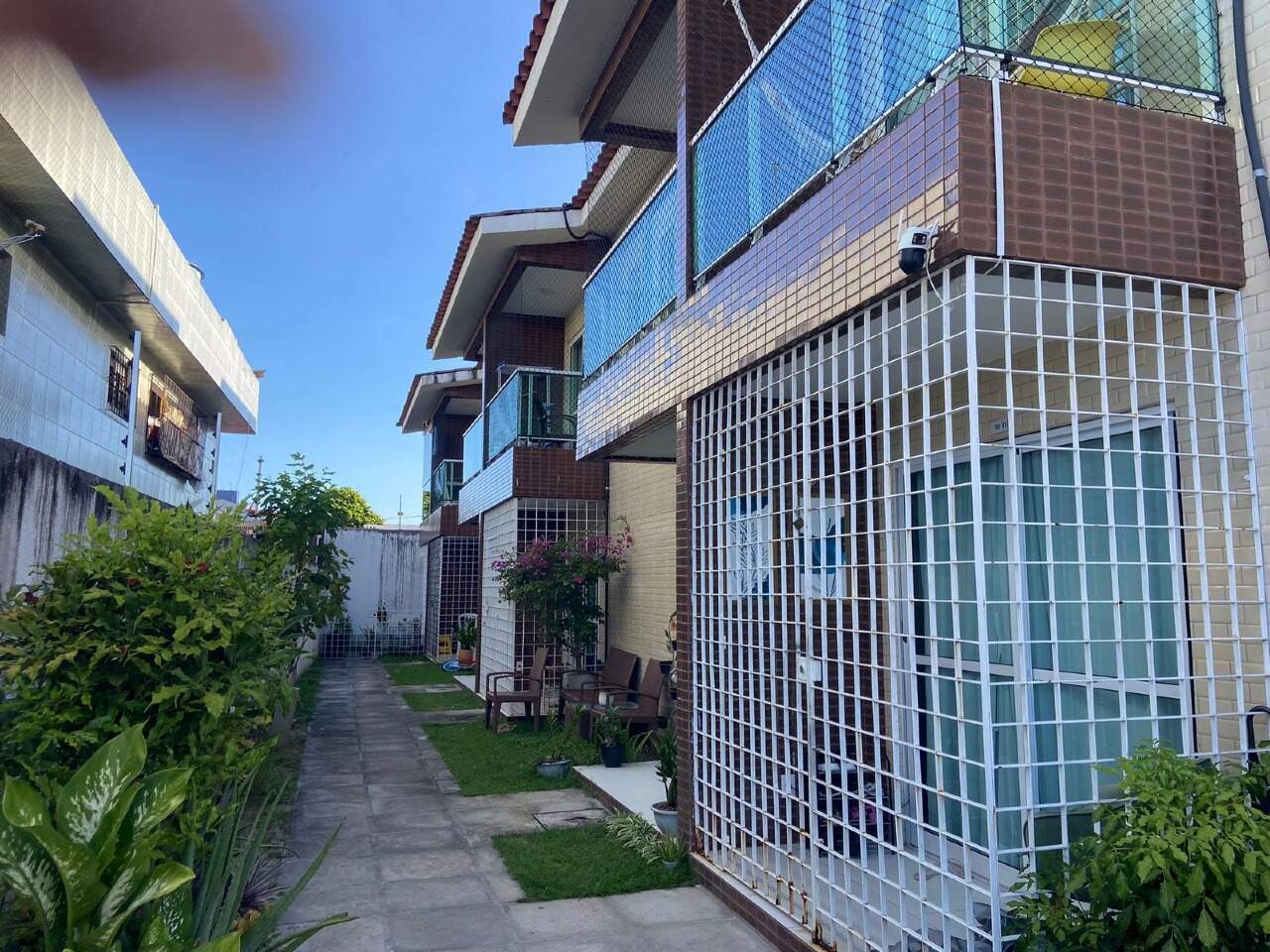 Casa 3 quartos ( 2 suítes ) para à venda em Cordeiro - Recife - - CTI imobiliaria: Fachada 
