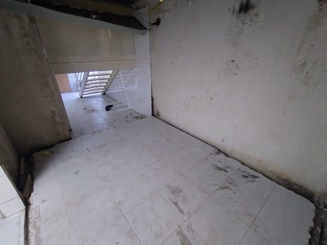 Loja para aluguel no Cordeiro: 