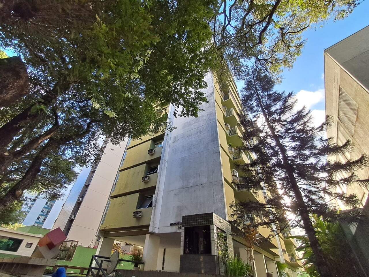 Apartamento 2 quartos ( ) para para aluguel em Graças - Recife - - CTI imobiliaria: 