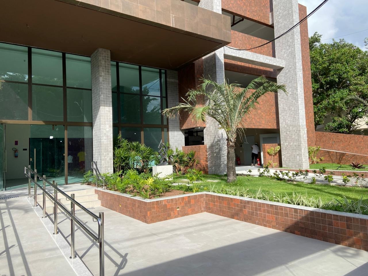 Apartamento 3 quartos ( 1 suíte ) para à venda em Boa Vista - Recife - Edifício Palácio Boa Vista - CTI imobiliaria: Entrada