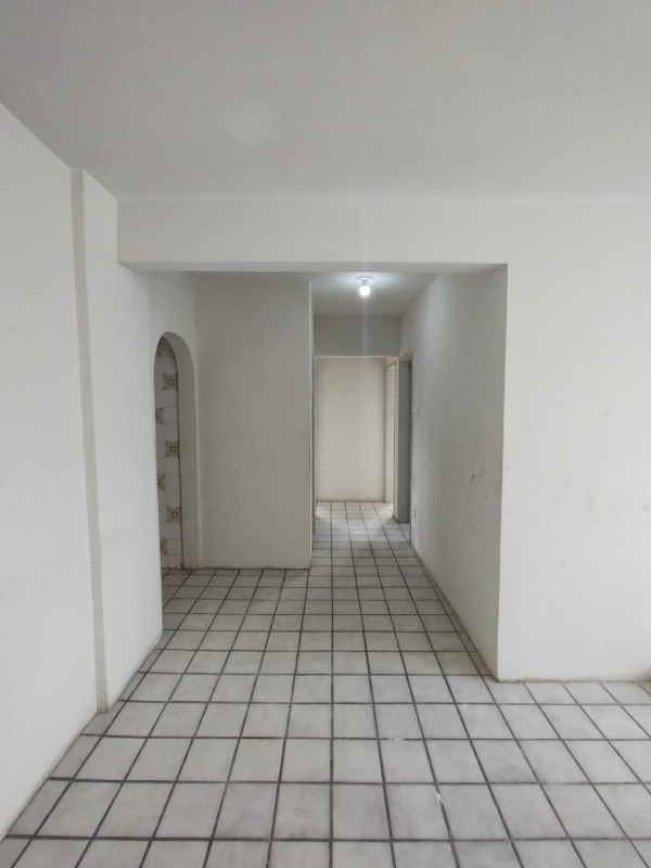 Apartamento à venda no Madalena: Sala e corredor