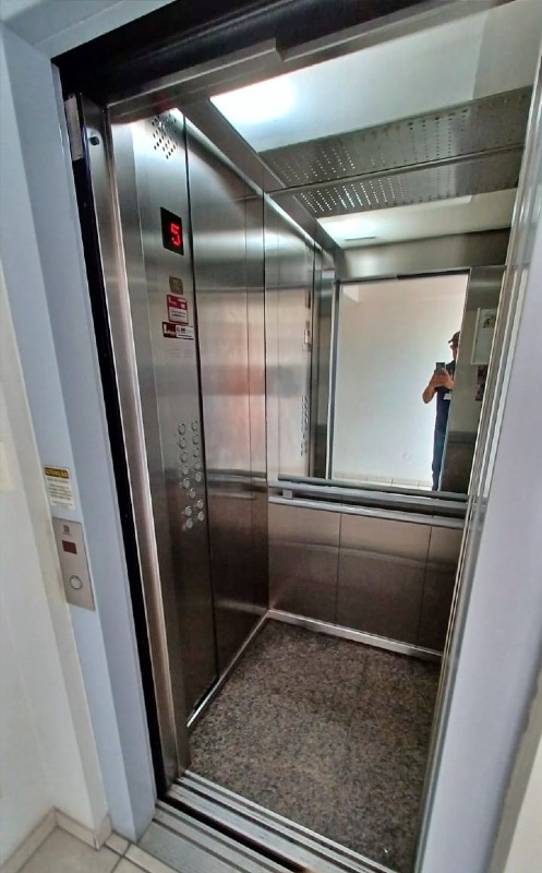 Apartamento 2 quartos ( 1 suíte ) para à venda em Torre - Recife - Edf Antônio Acaú - CTI imobiliaria:  elevador