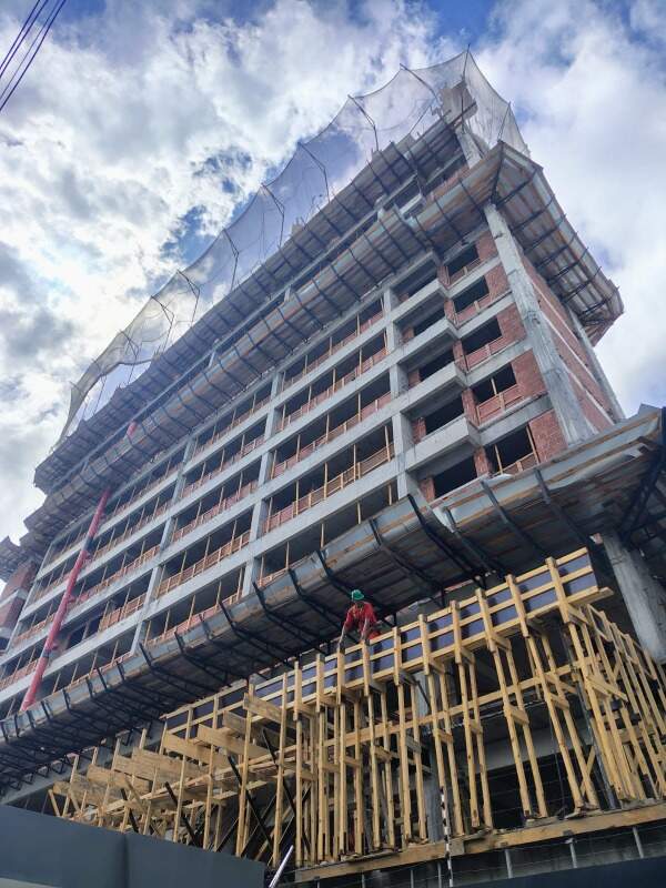 Apartamento 2 quartos ( 1 suíte ) para à venda em Benfica - Recife - Edf. Praça dos Jasmins - CTI imobiliaria: 