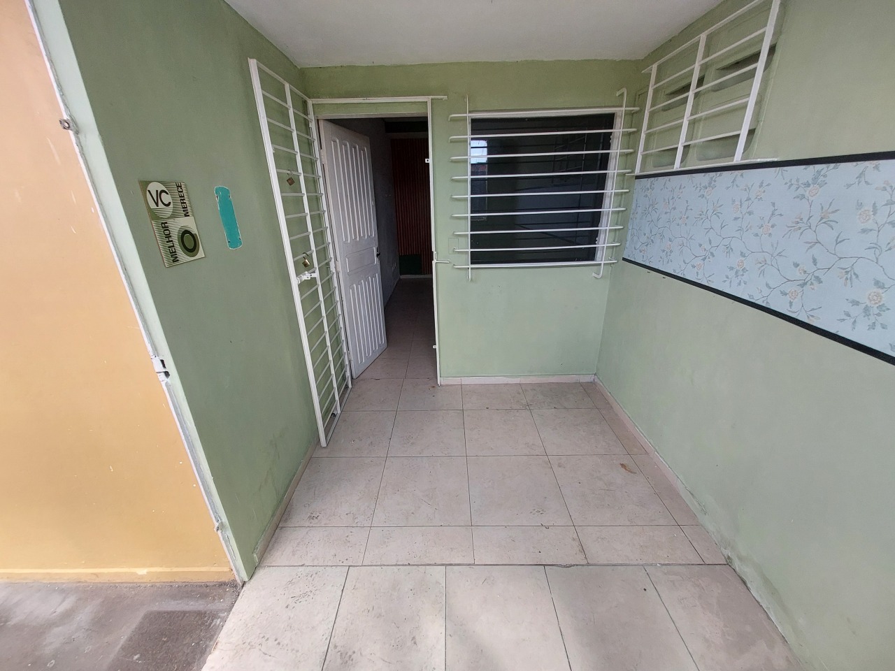 Sala para aluguel no Cordeiro: 