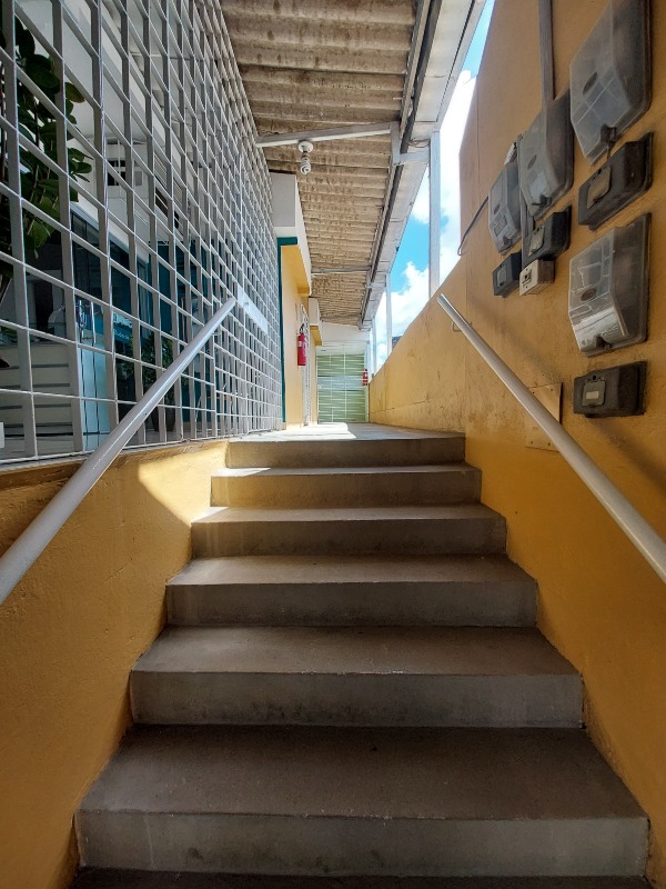 Sala para aluguel no Cordeiro: 