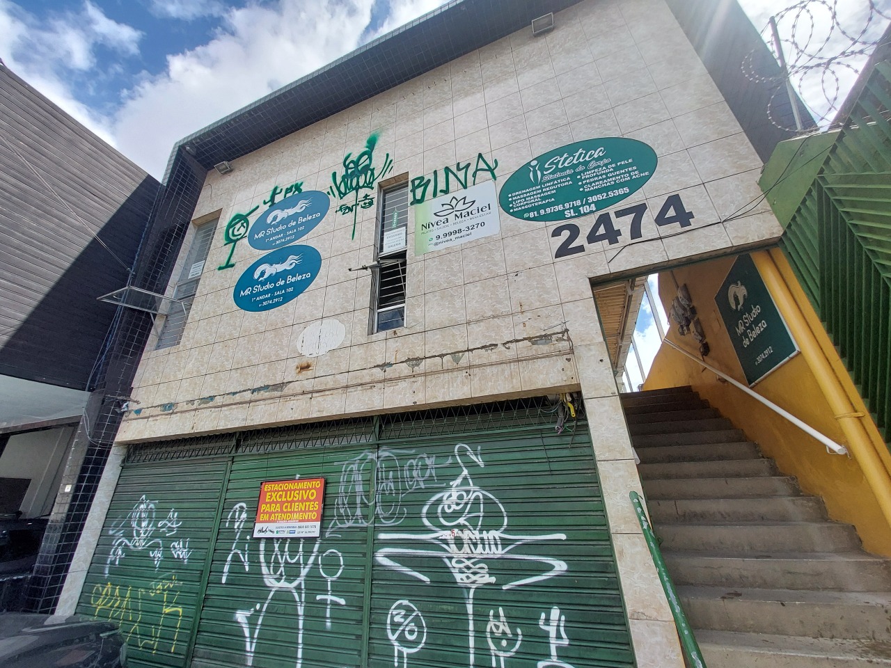 Sala para aluguel no Cordeiro: 