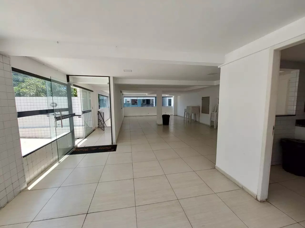 Apartamento 2 quartos ( 1 suíte ) para à venda em Engenho do Meio - Recife - Edifício Praça das Avencas - CTI imobiliaria: Salão de festa 