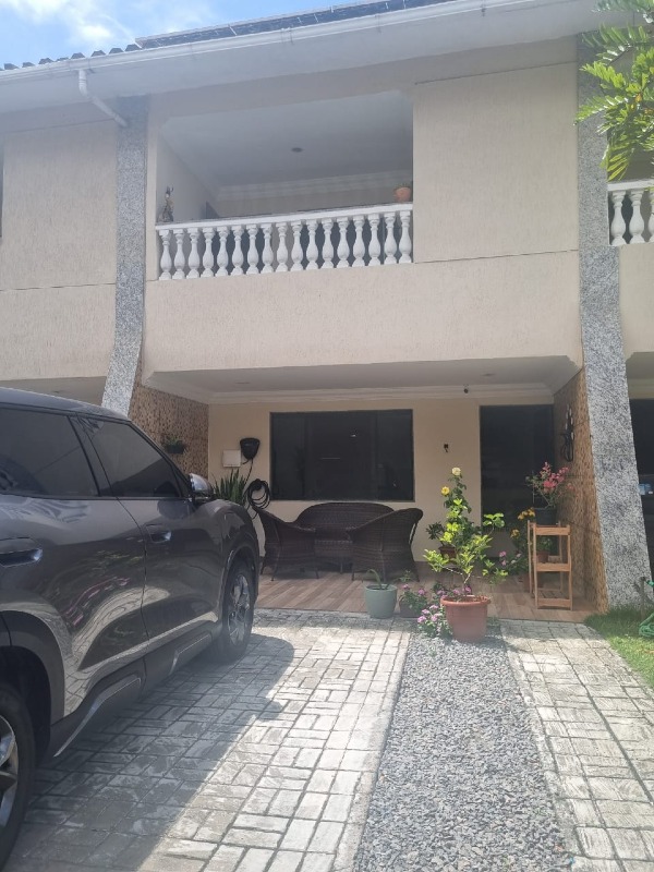 Casa 4 quartos ( 2 suítes ) para à venda em Caxangá - Recife - - CTI imobiliaria: Fachada 
