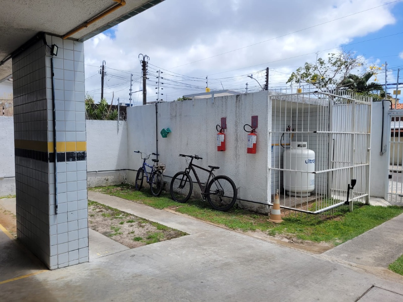 Apartamento 2 quartos ( 1 suíte ) para à venda em Campo Grande - Recife - Edifício Bruxelas - CTI imobiliaria: Central de gás