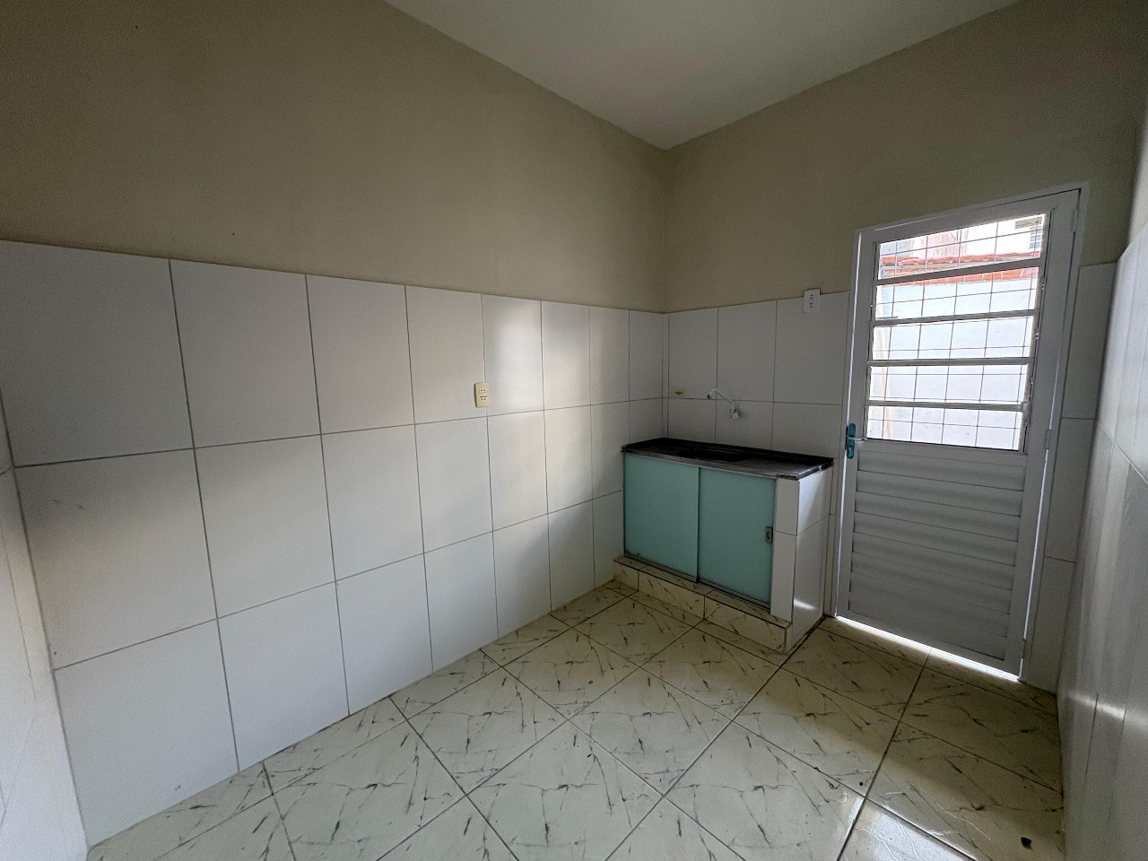 Casa 3 quartos ( 1 suíte ) para para aluguel em Cordeiro - Recife - - CTI imobiliaria: 
