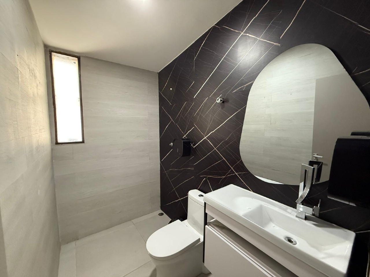 Casa 7 quartos ( 2 suítes ) para à venda em Cordeiro - Recife - - CTI imobiliaria: Wc social 