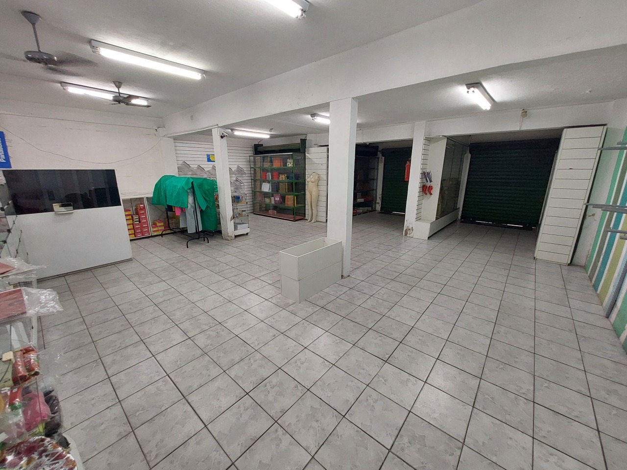 Loja para aluguel no Zumbi: 