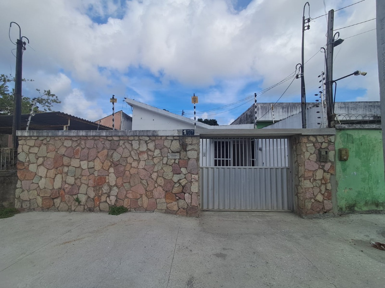 Casa 6 quartos ( ) para para aluguel em Cordeiro - Recife - - CTI imobiliaria: 