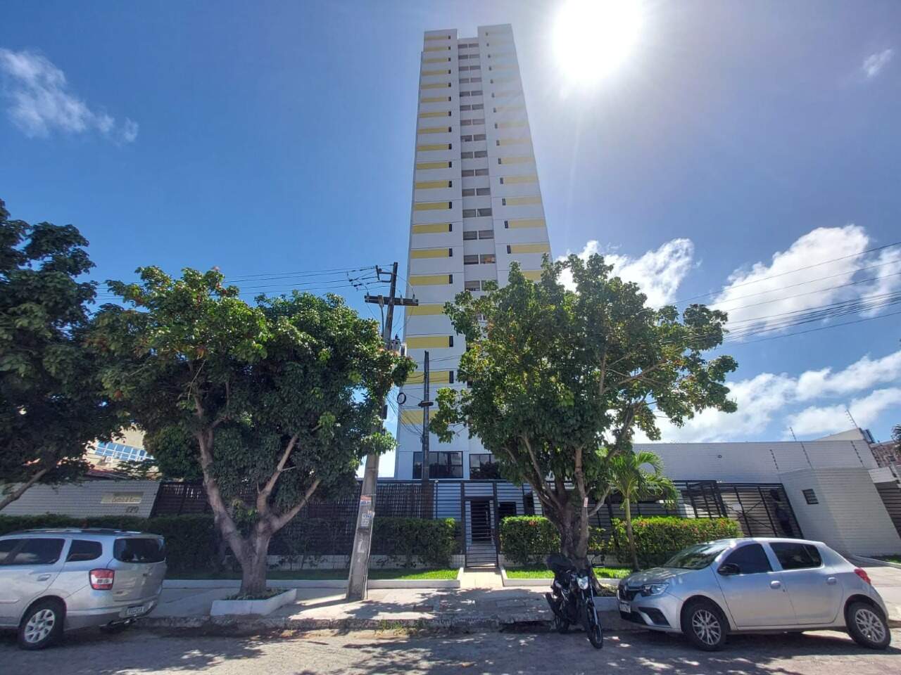 Apartamento 2 quartos ( 1 suíte ) para à venda em Campo Grande - Recife - Edifício Casttelo Ravena - CTI imobiliaria: Fachada 