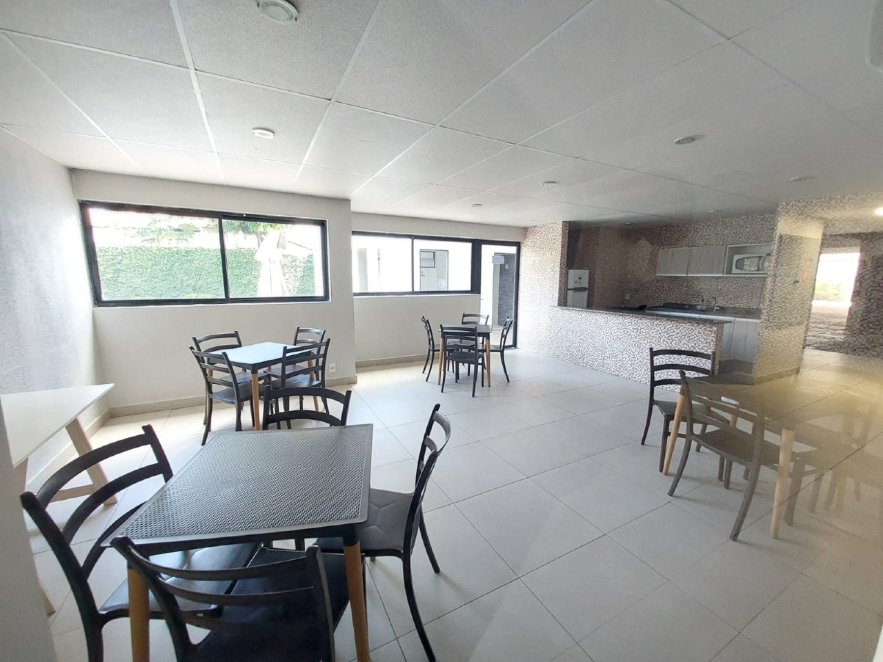 Apartamento 2 quartos ( 1 suíte ) para à venda em Campo Grande - Recife - Edifício Casttelo Ravena - CTI imobiliaria: Salão de festas 